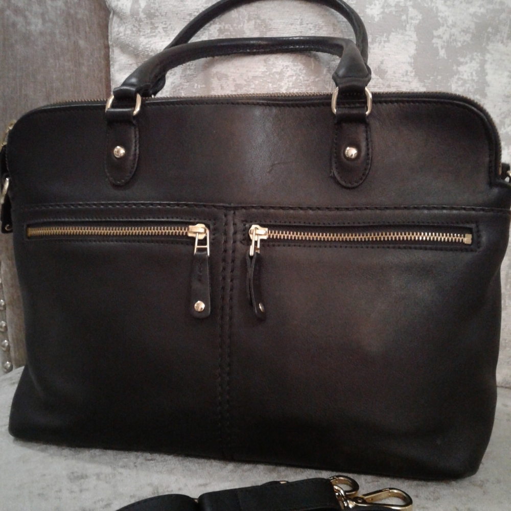 Roots Black Leather Laptop/Travel/Workbag